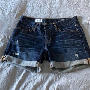 GAP 1969 Sexy Boyfriend Short
